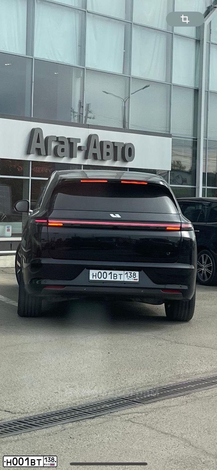 Фото автомобиля LEXUS LX, 2019 — госномер Н001ВТ138. Цвет: ЧЕРНЫЙ
