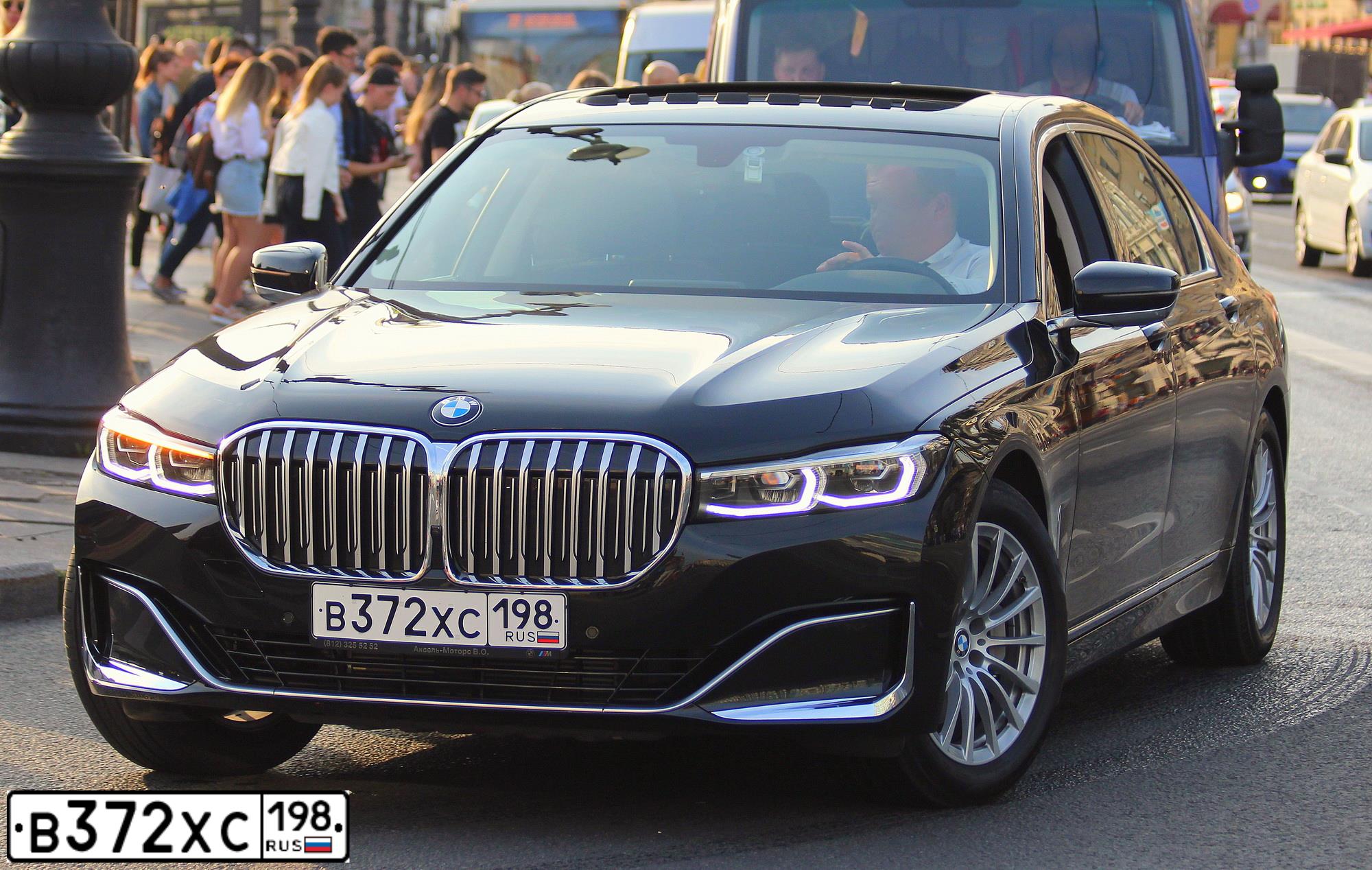 Фото автомобиля BMW SERIE 7, 2019 — госномер Е231СТ198. Цвет: ЧЕРНЫЙ