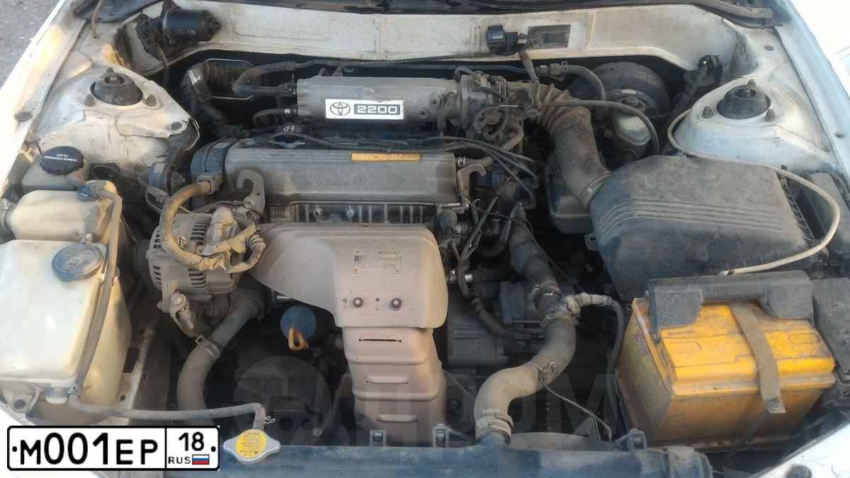 Фото автомобиля TOYOTA LANDCRUISER 200, 2011 — госномер М001ЕР18. Цвет: СЕРЫЙ