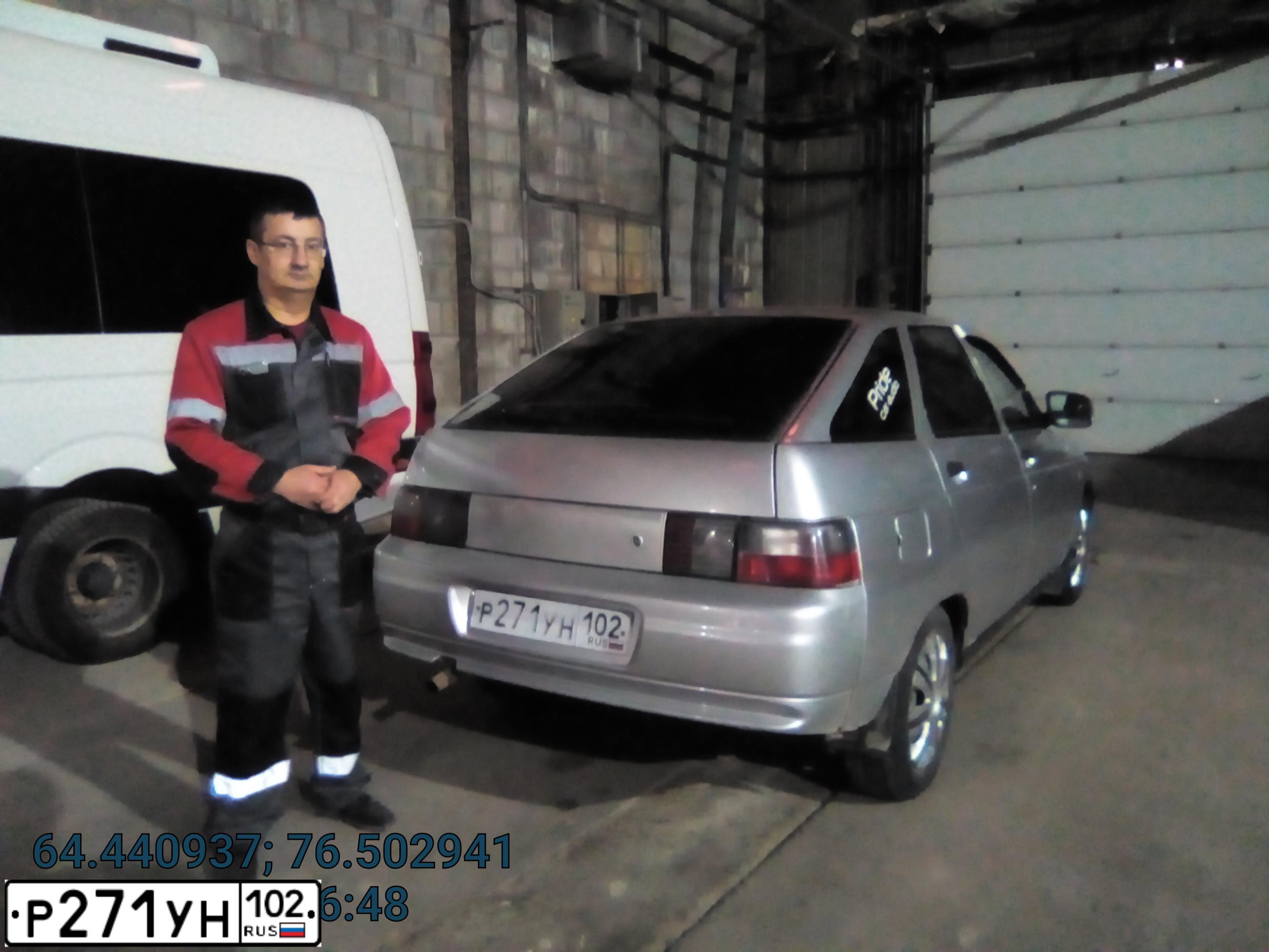 Фото автомобиля LADA 2112, 2007 — госномер М933МР186
