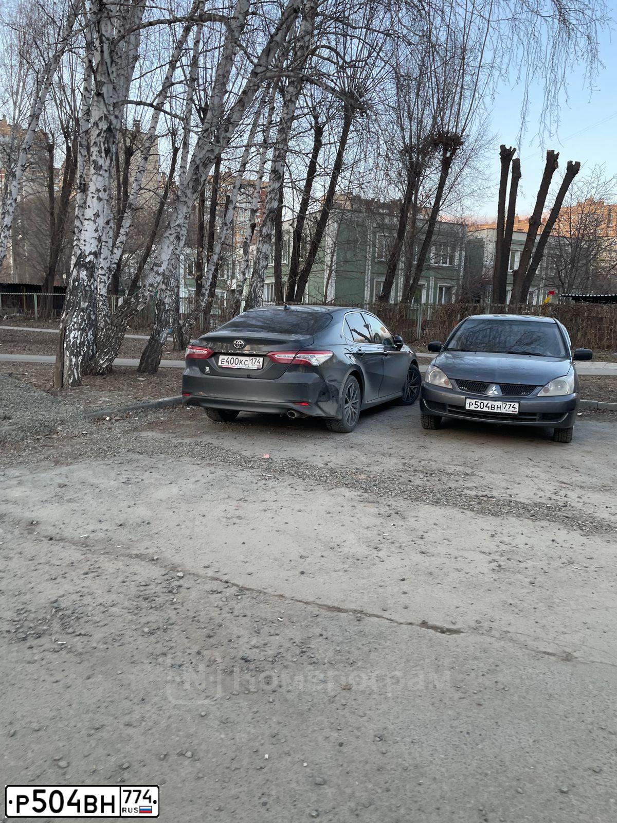 Фото автомобиля MITSUBISHI LANCER, 2005 — госномер Р504ВН774. Цвет: СЕРЫЙ