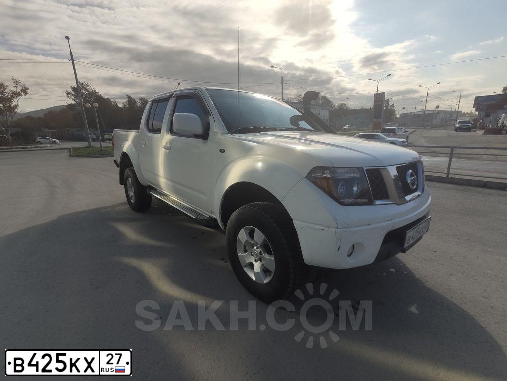 Фото автомобиля NISSAN NAVARA, 2011 — госномер М065ХТ65