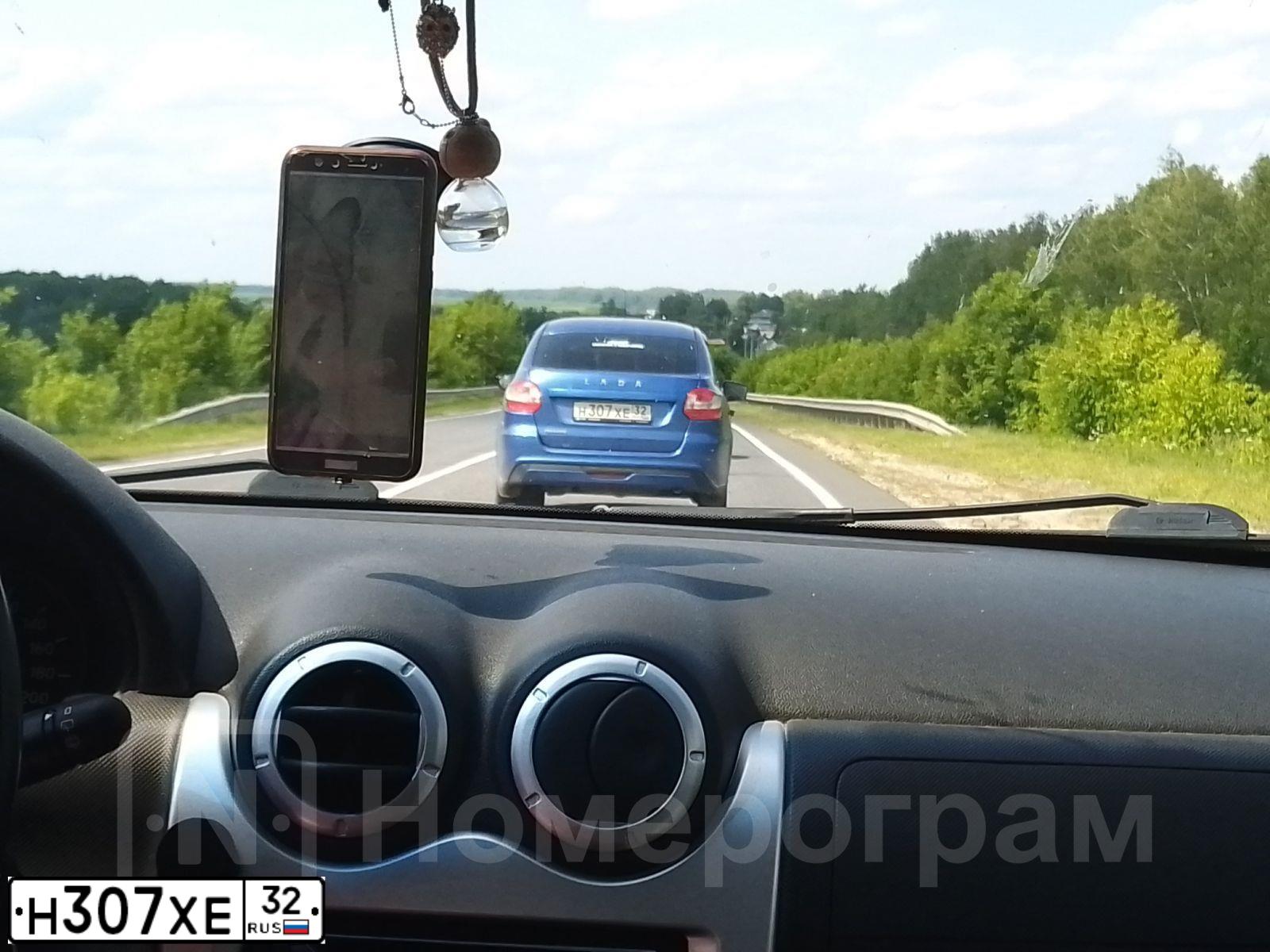 Фото автомобиля LADA 2191 GRANTA, 2020 — госномер Н307ХЕ32. Цвет: синий