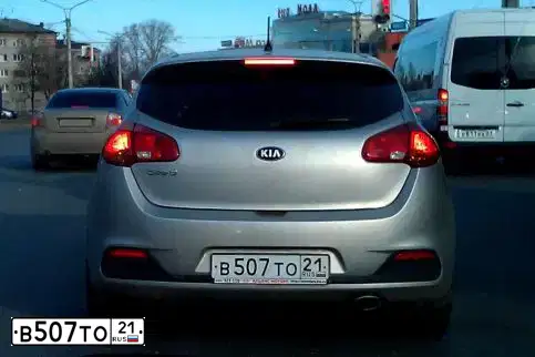 Фото автомобиля KIA CEE'D, 2013 — госномер В507ТО21. Цвет: СЕРЕБРИСТЫЙ
