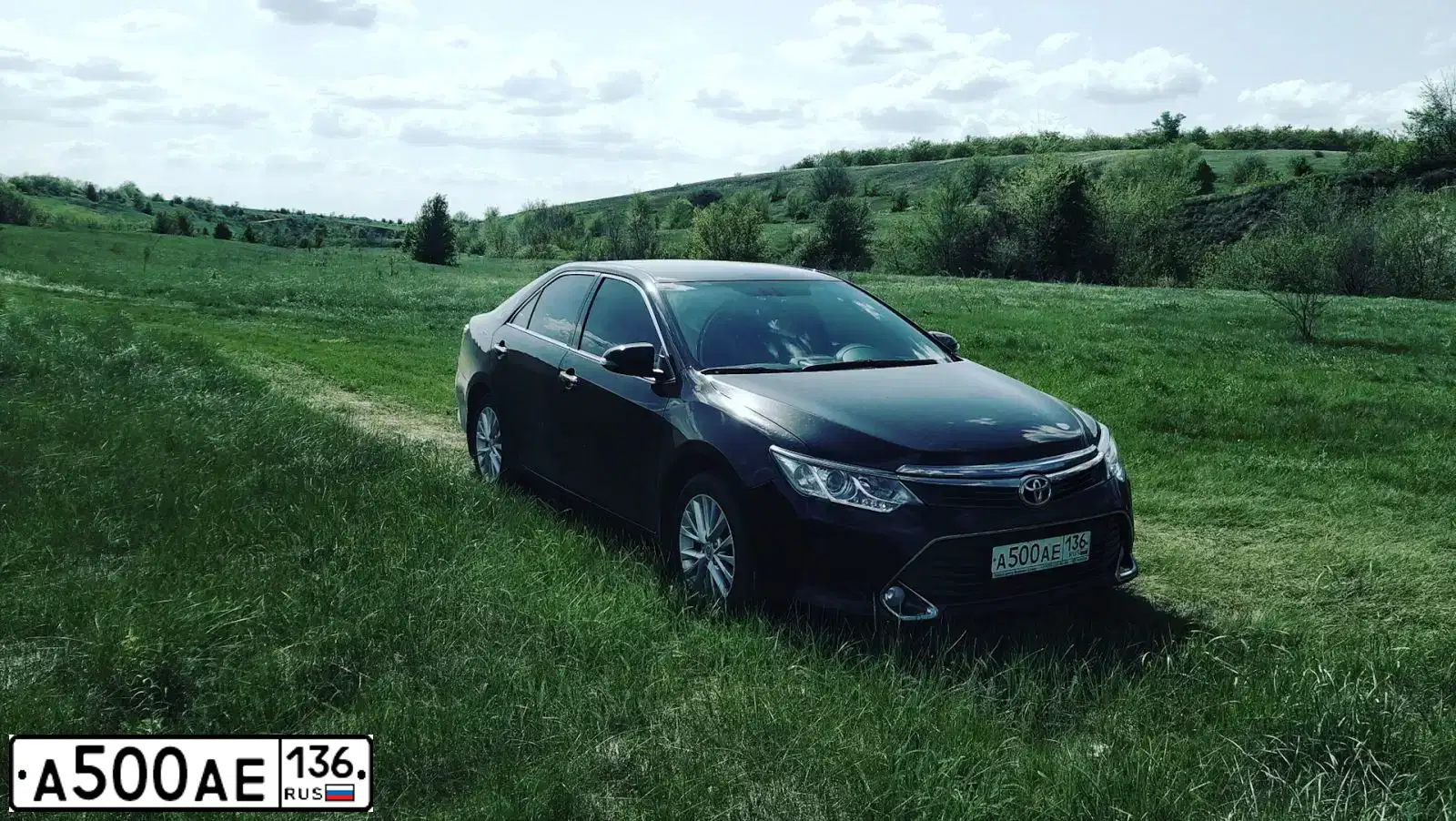 Фото автомобиля TOYOTA CAMRY, 2014 — госномер А500АЕ136. Цвет: ЧЕРНЫЙ
