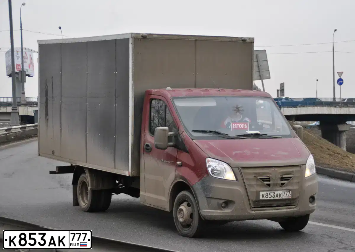 Фото автомобиля GAZ EL NEXT, 2013 — госномер М183КТ13. Цвет: ВИШНЕВЫЙ