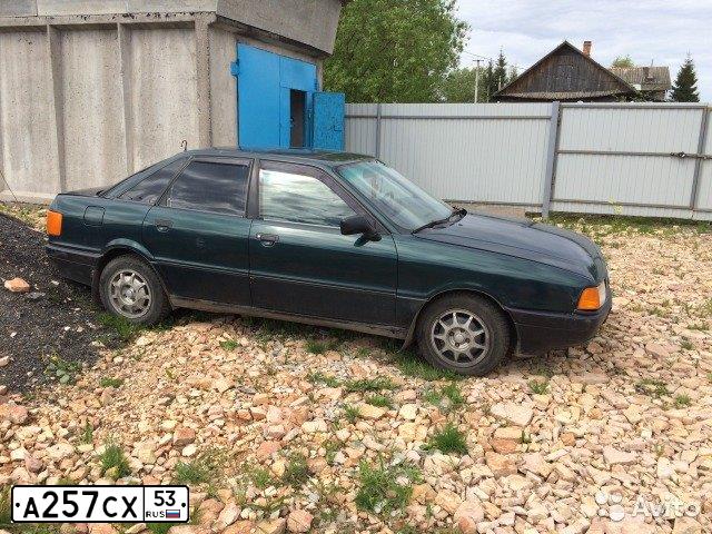 Фото автомобиля AUDI 80, 1991 — госномер Р350ВК32. Цвет: ЗЕЛЕНЫЙ