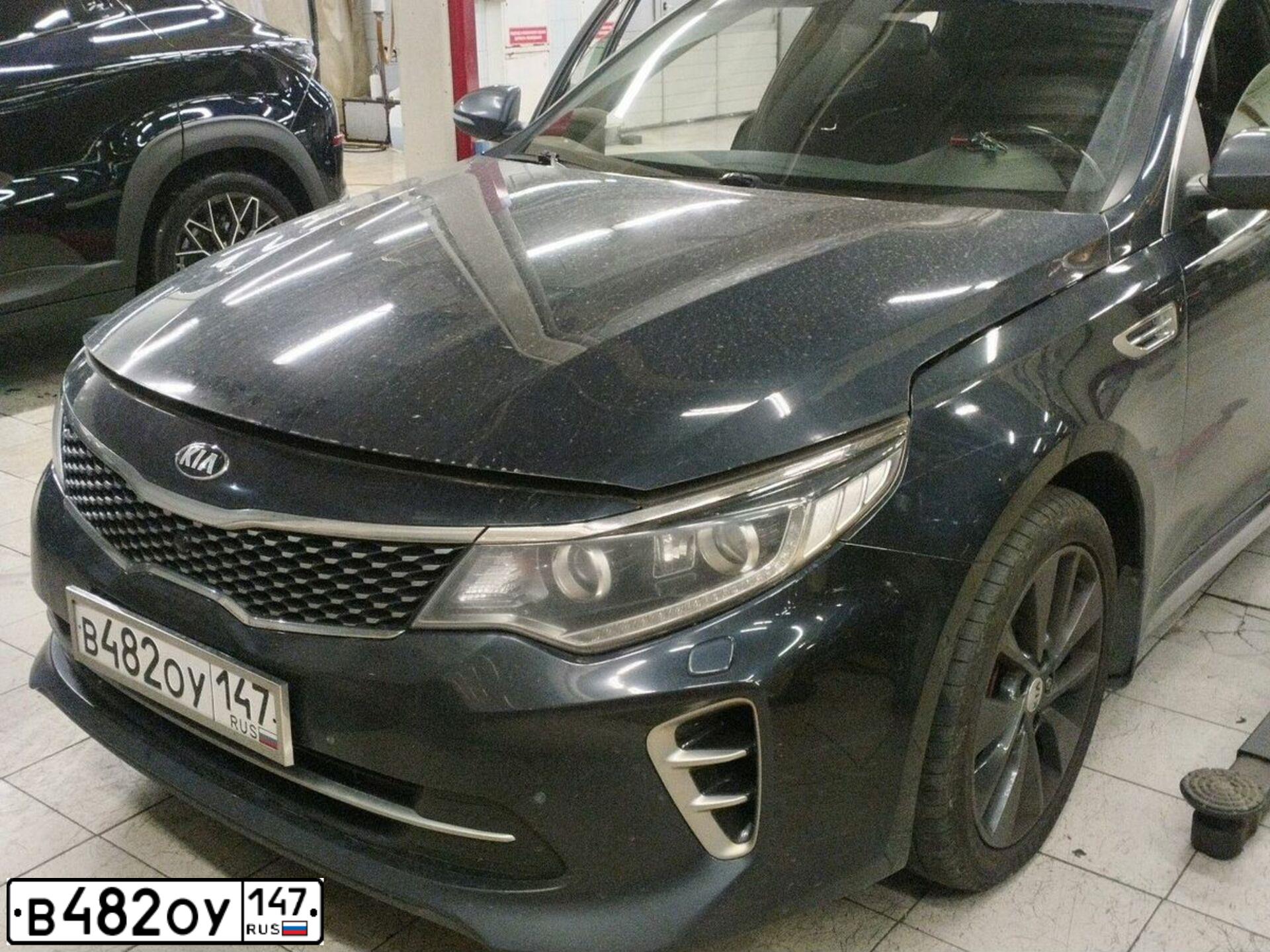 Фото автомобиля KIA OPTIMA, 2017 — госномер Н156КТ10. Цвет: синий