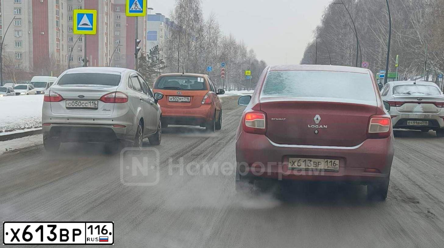 Фото автомобиля RENAULT LOGAN, 2015 — госномер Х613ВР116. Цвет: КРАСНЫЙ