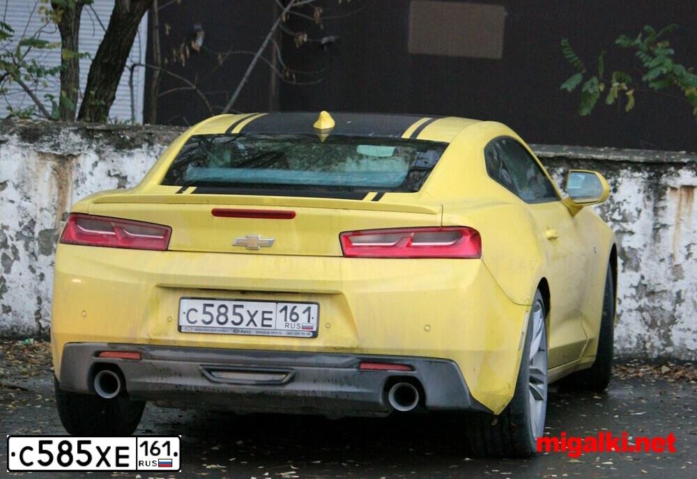 Фото автомобиля CHEVROLET CAMARO, 2016 — госномер С585ХЕ161. Цвет: ЖЁЛТЫЙ