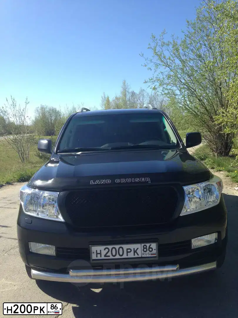 Фото автомобиля TOYOTA LANDCRUISER 200, 2011 — госномер С377ВН799. Цвет: ЧЕРНЫЙ