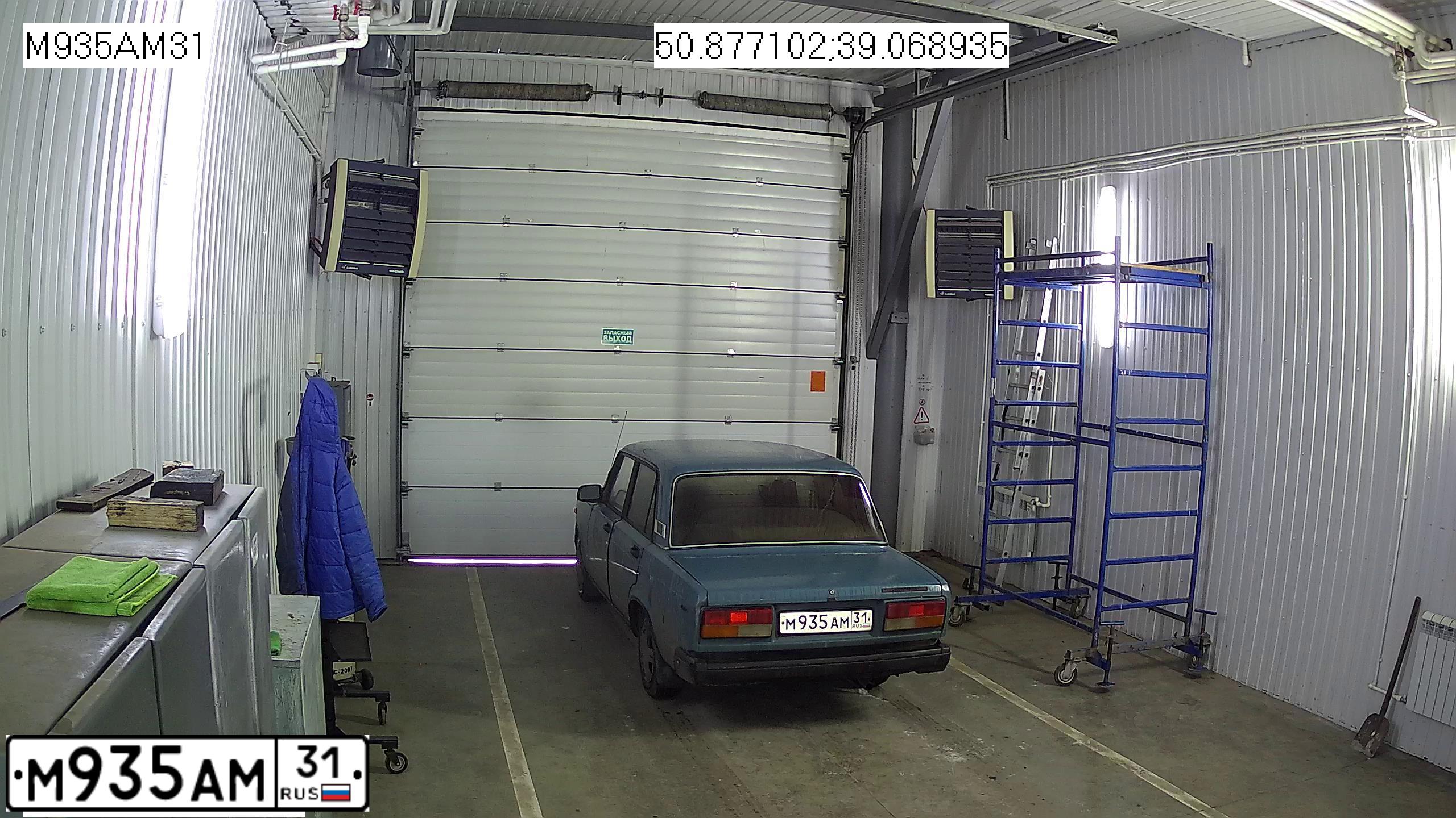 Фото автомобиля LADA 2107, 2004 — госномер С169ЕУ136. Цвет: СИНИЙ