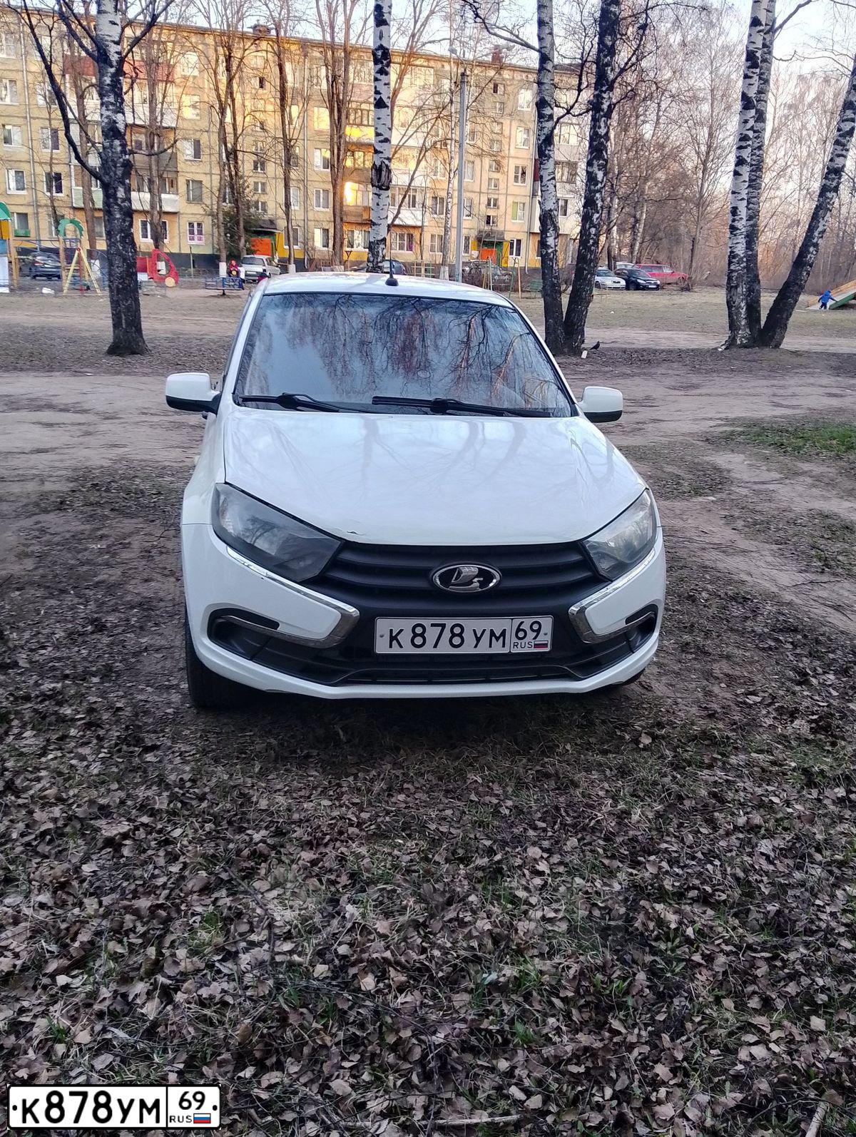 Фото автомобиля LADA 2190 GRANTA, 2019 — госномер К878УМ69. Цвет: Белый