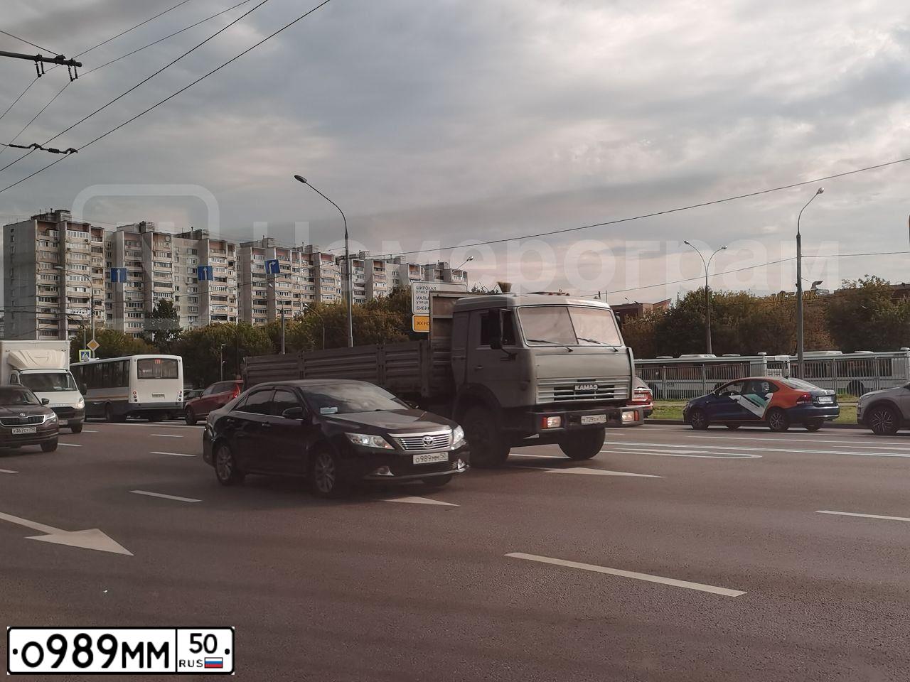 Фото автомобиля OPEL VECTRA, 2003 — госномер У235ТК198. Цвет: БЕЖЕВЫЙ