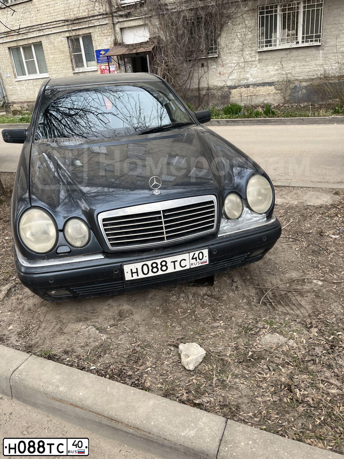 Фото автомобиля MERCEDES-BENZ E-CLASS, 1997 — госномер С821ЕТ774. Цвет: СИНИЙ(ТЕМНО СИНИЙ)