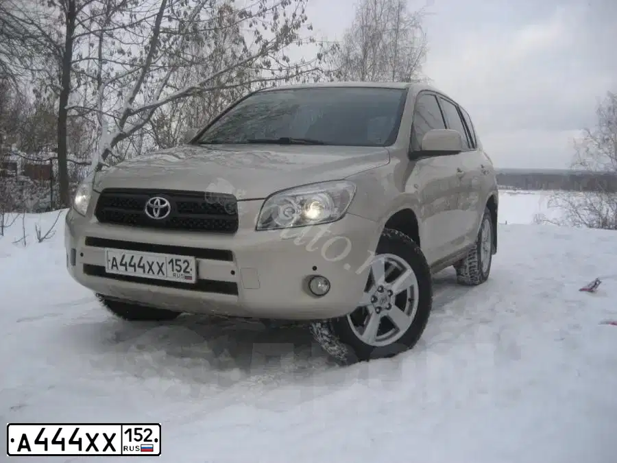 Фото автомобиля TOYOTA RAV4, 2005 — госномер М443АН152. Цвет: БЕЖЕВЫЙ