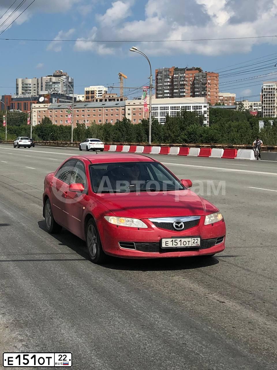 Фото автомобиля MAZDA 6, 2007 — госномер Е151ОТ22. Цвет: Красный