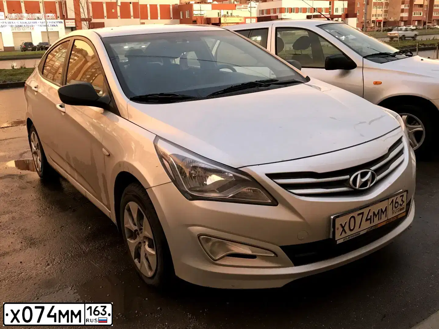 Фото автомобиля HYUNDAI SOLARIS, 2016 — госномер В789СТ763. Цвет: СЕРЕБРИСТЫЙ