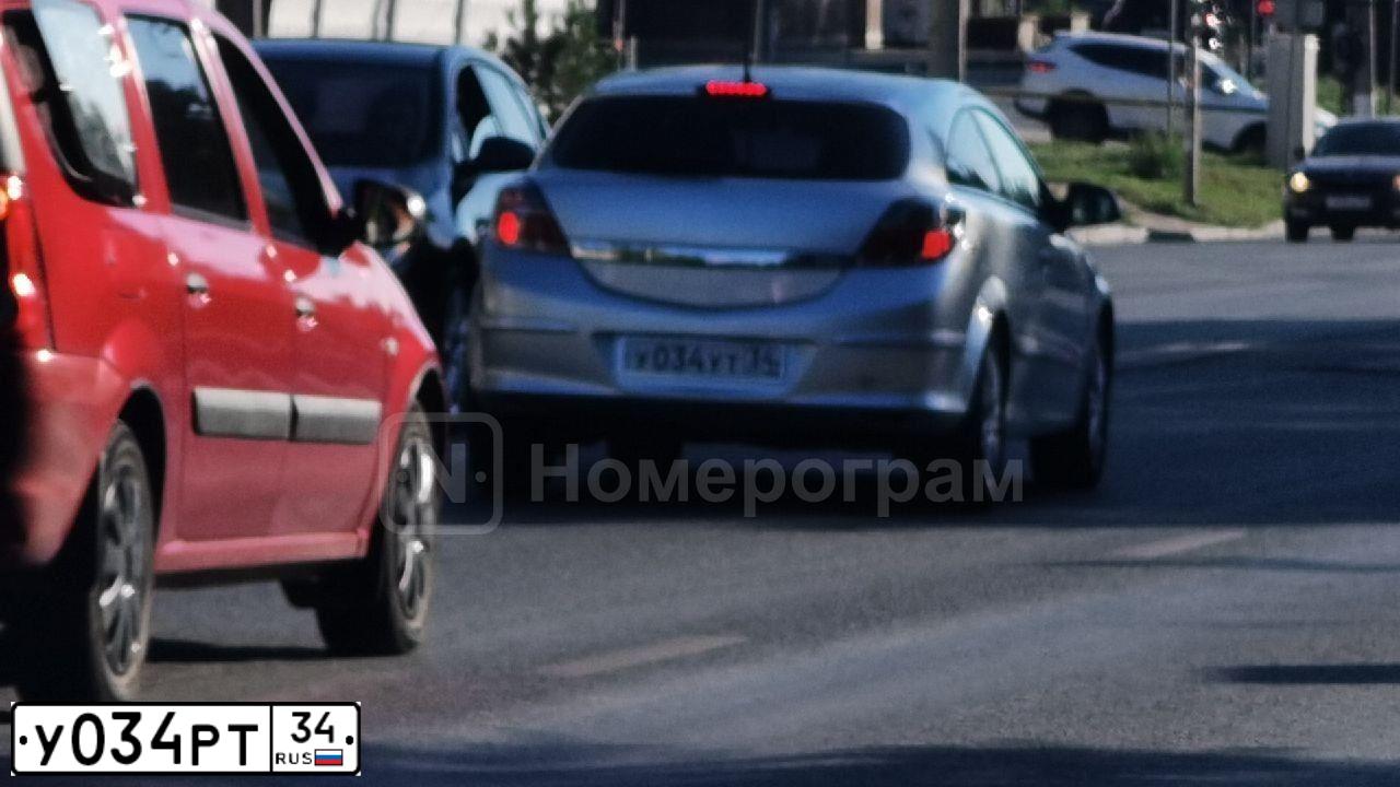 Фото автомобиля AUDI A4, 2006 — госномер К518ТО797. Цвет: Серебристый