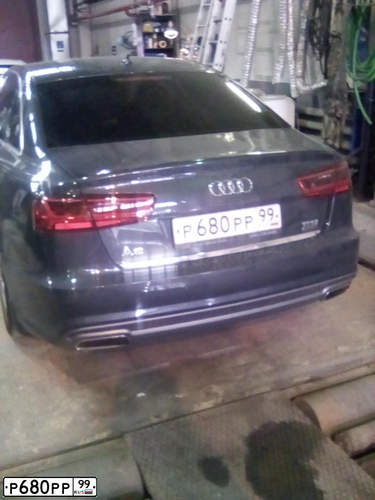 Фото автомобиля AUDI A6, 2010 — госномер Р680РР99. Цвет: ЧЕРНЫЙ