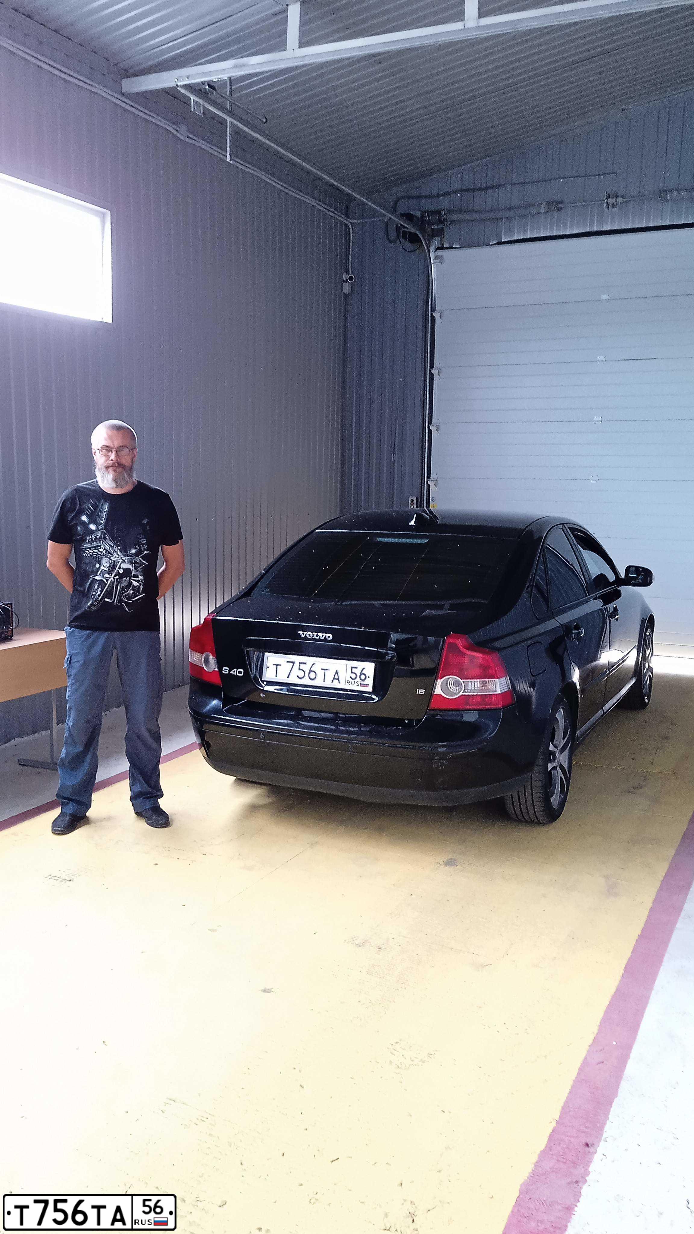 Фото автомобиля VOLVO S40, 2006 — госномер А218МТ790. Цвет: ЧЕРНЫЙ