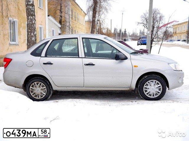 Фото автомобиля LADA 2190 GRANTA, 2013 — госномер О439МА58. Цвет: СЕРЕБРИСТЫЙ