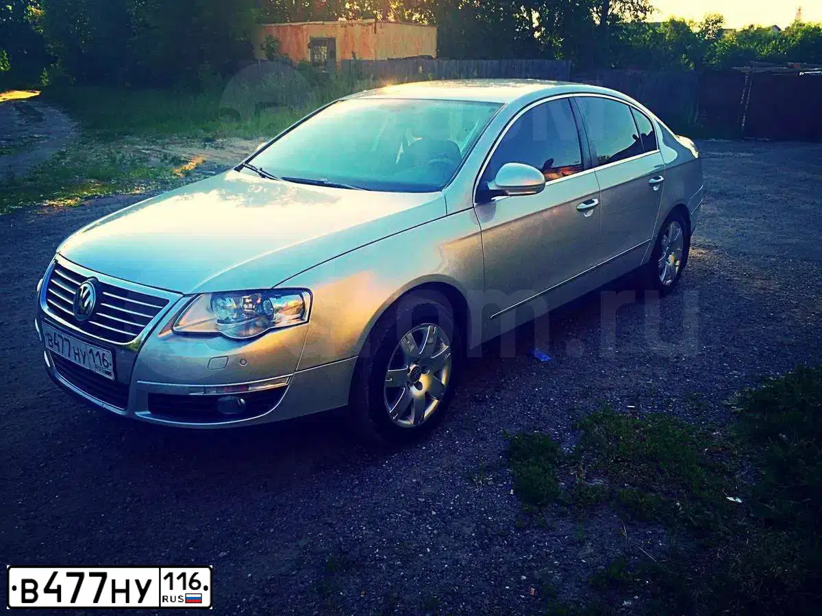 Фото автомобиля VOLKSWAGEN PASSAT, 2010 — госномер Х196СР55. Цвет: Серебристый
