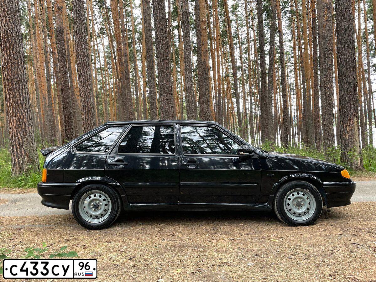 Фото автомобиля LADA 2114 SAMARA, 2011 — госномер А002АН159. Цвет: Сине-Черный