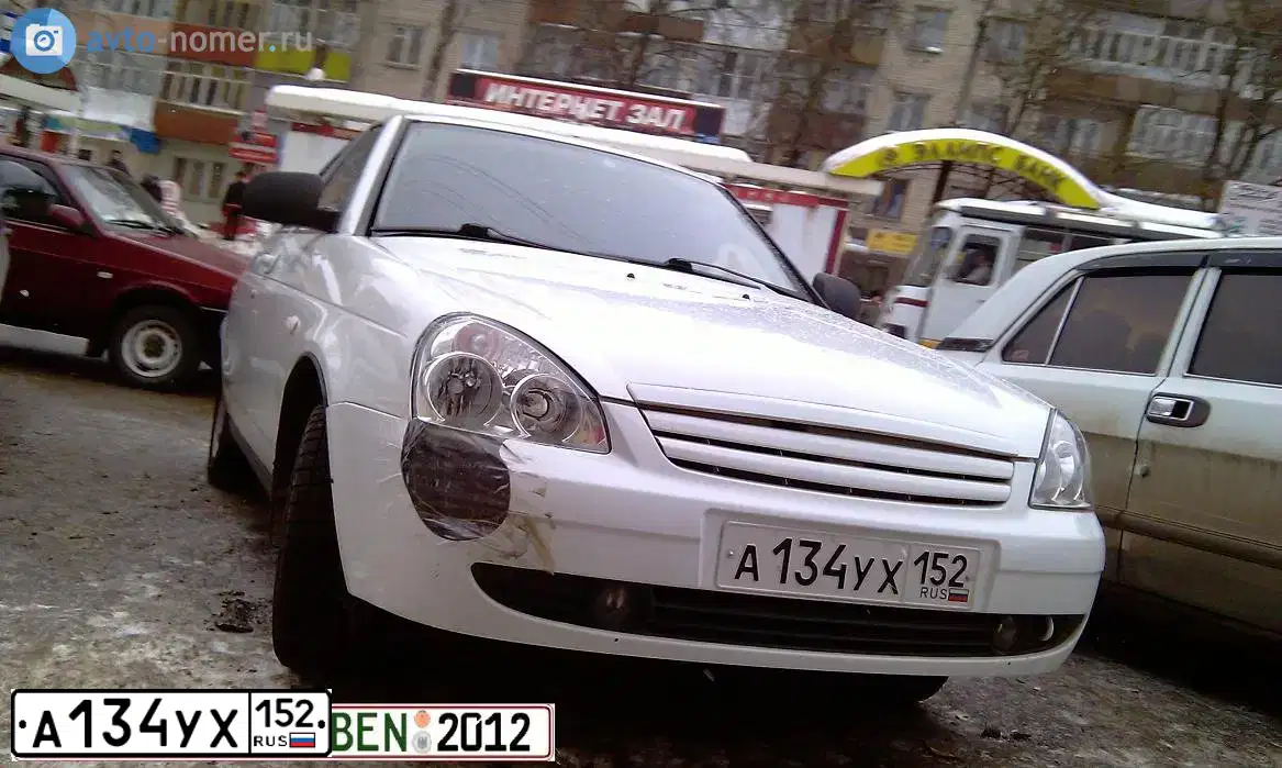 Фото автомобиля LADA 2172 PRIORA, 2010 — госномер Н084РС152. Цвет: Белый