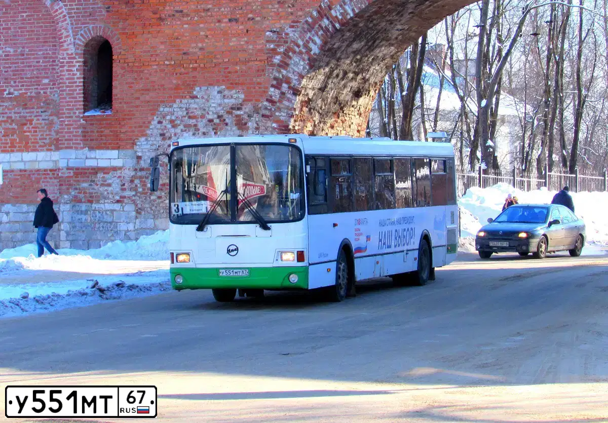 Фото автомобиля LIAZ 5256, 2012 — госномер У551МТ67. Цвет: БЕЛО-ЗЕЛЕНЫЙ