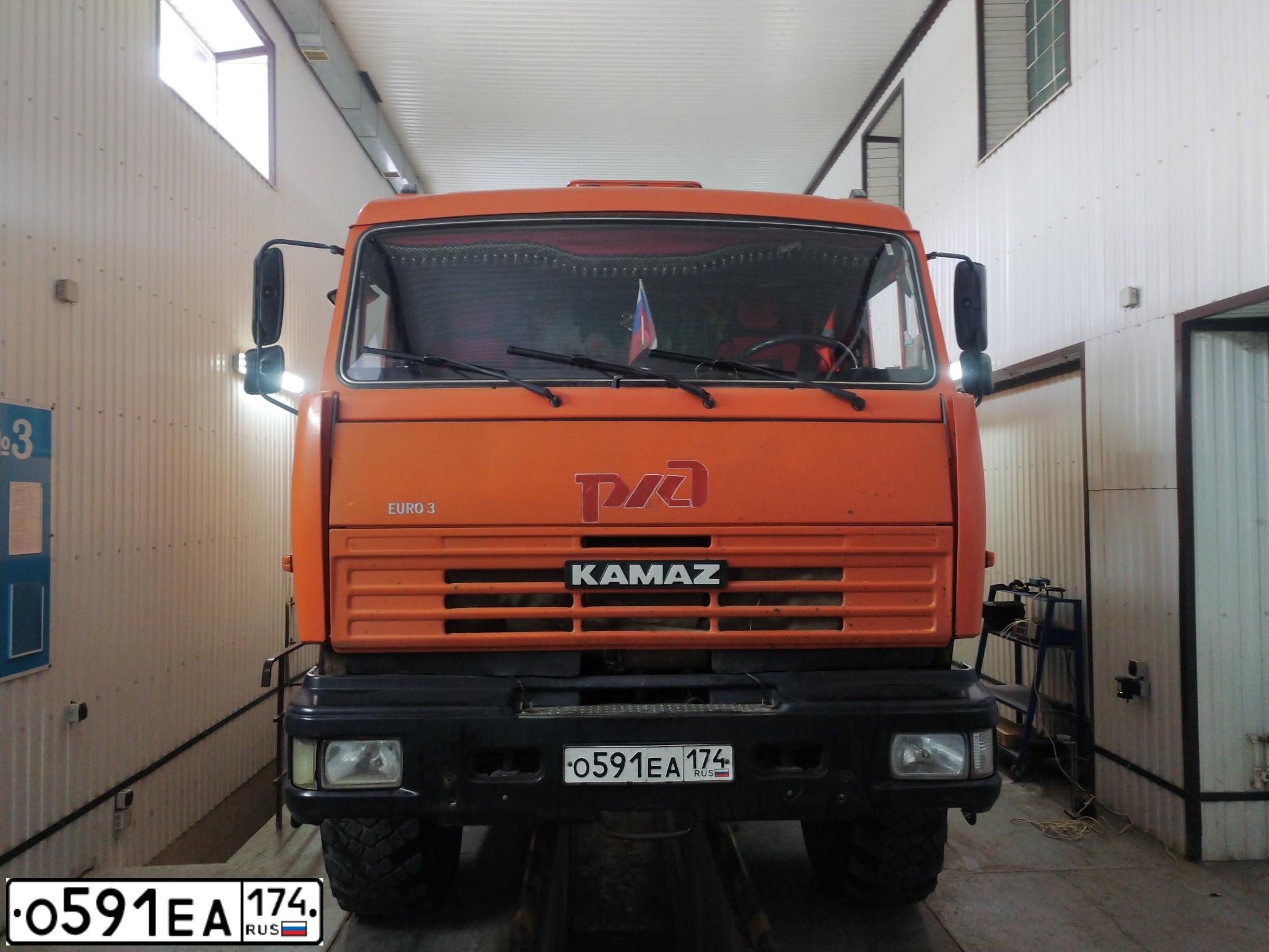 Фото автомобиля KAMAZ 43114 /6X6/, 2008 — госномер А832ЕВ163. Цвет: ОРАНЖЕВЫЙ