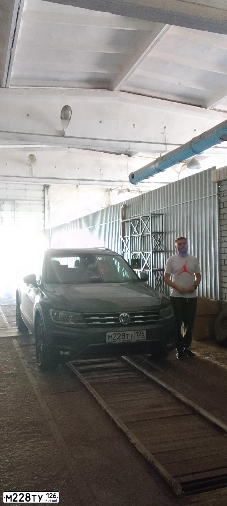 Фото автомобиля VOLKSWAGEN TIGUAN, 2017 — госномер Р765ТН69