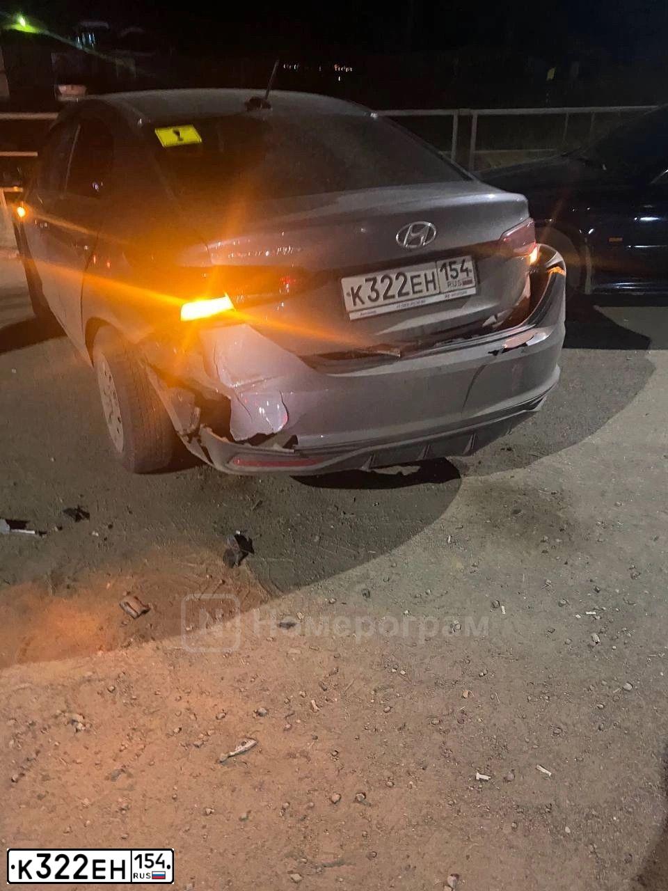Фото автомобиля HYUNDAI SOLARIS, 2020 — госномер К322ЕН154. Цвет: СЕРЫЙ