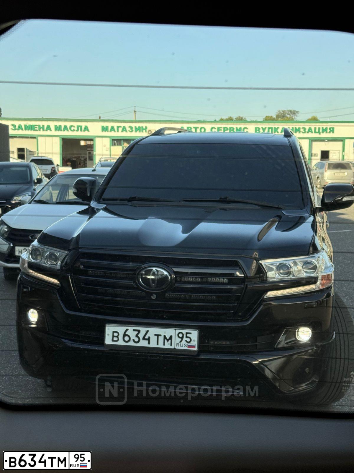 Фото автомобиля LADA 2107, 2011 — госномер Т431УТ05. Цвет: серебристо-коричневый