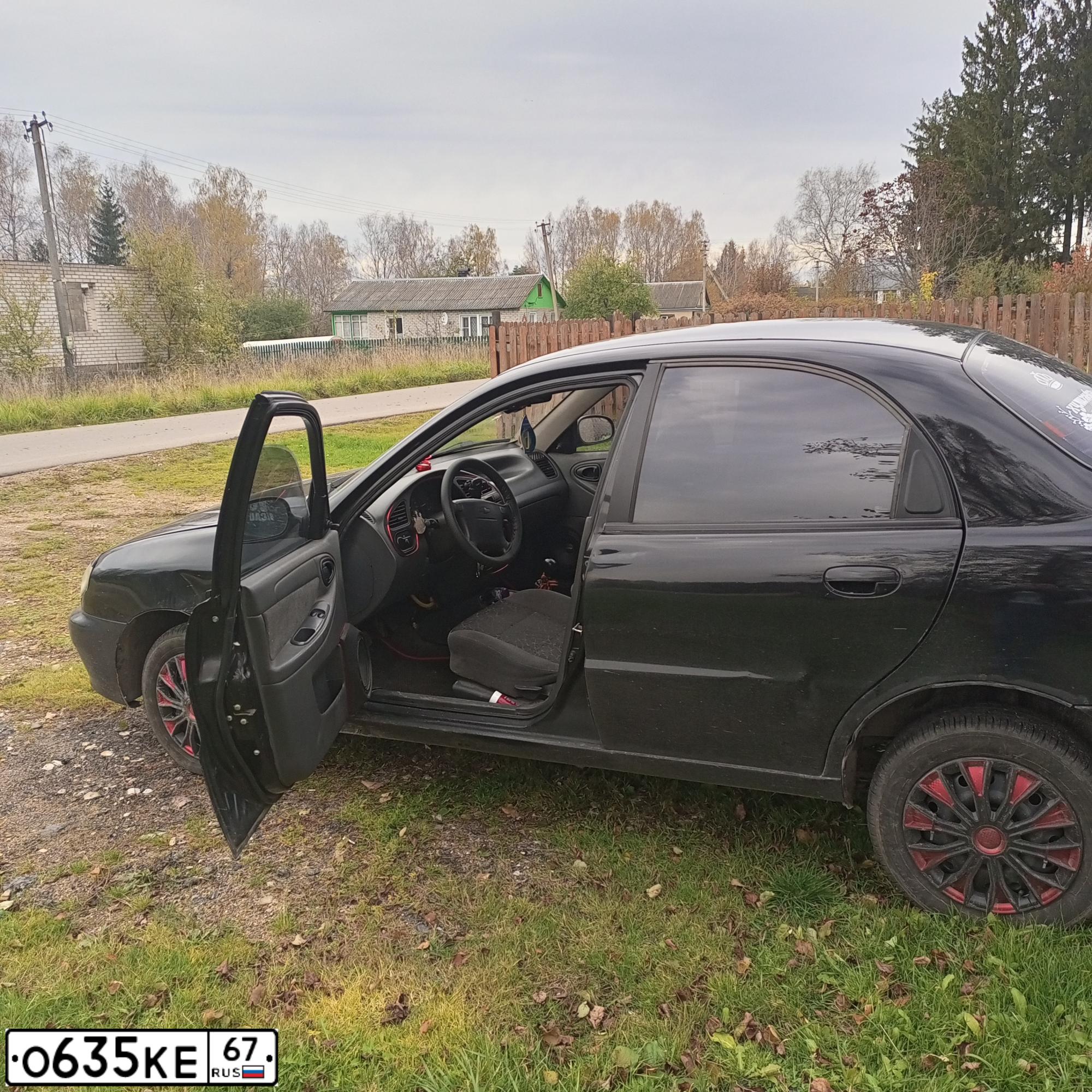 Фото автомобиля ZAZ LANOS, 2007 — госномер О635КЕ67. Цвет: ЧЕРНЫЙ