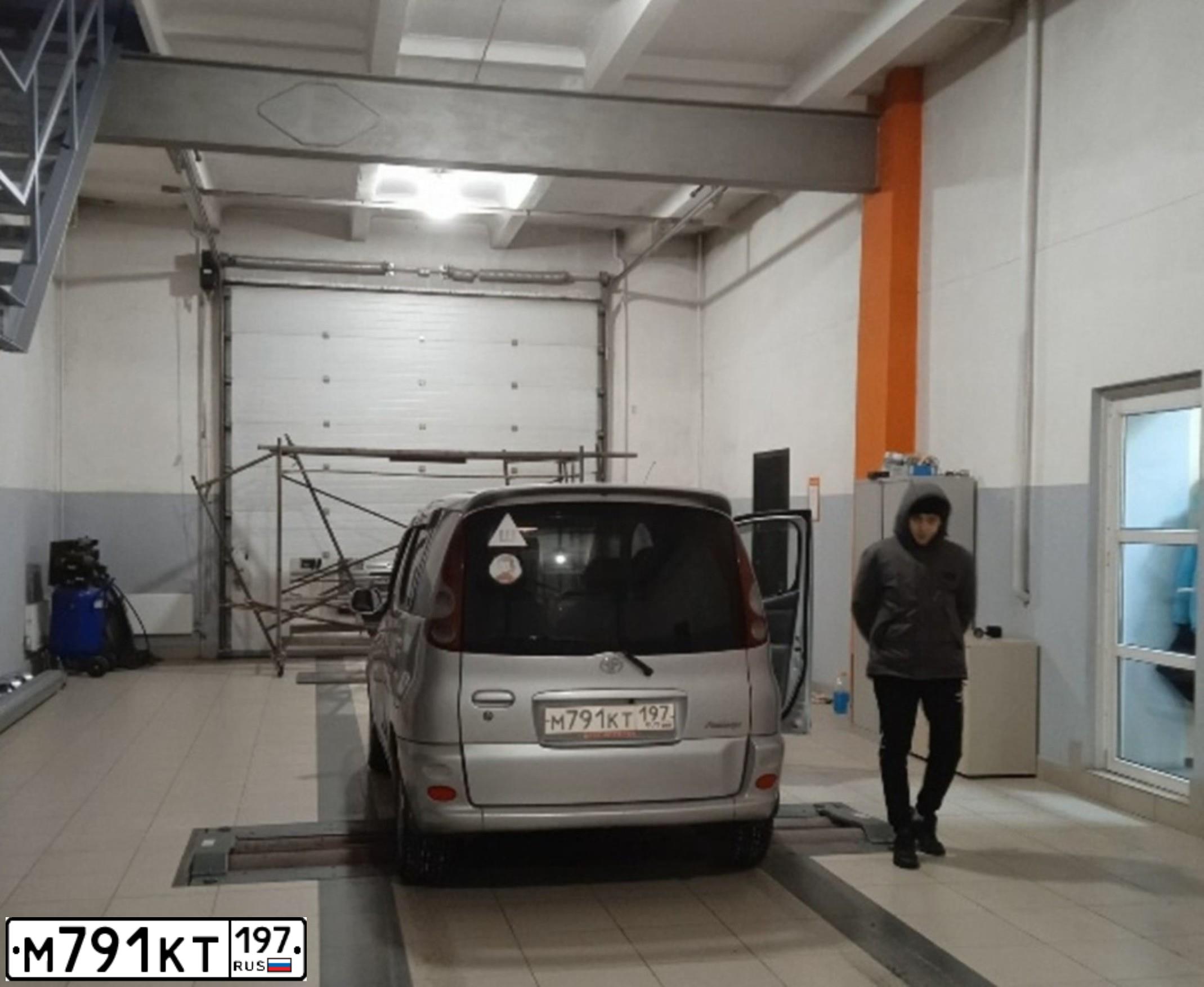 Фото автомобиля ТОЙОТА ФАНКАРГО, 1999 — госномер М791КТ197