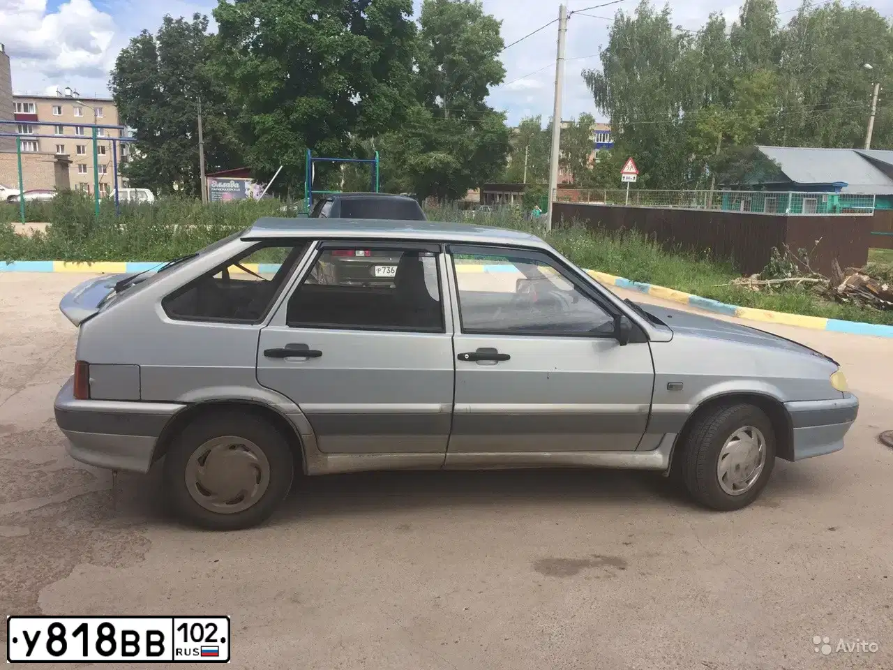 Фото автомобиля LADA 2114 SAMARA, 2004 — госномер У818ВВ102. Цвет: Серебристо-Желтый