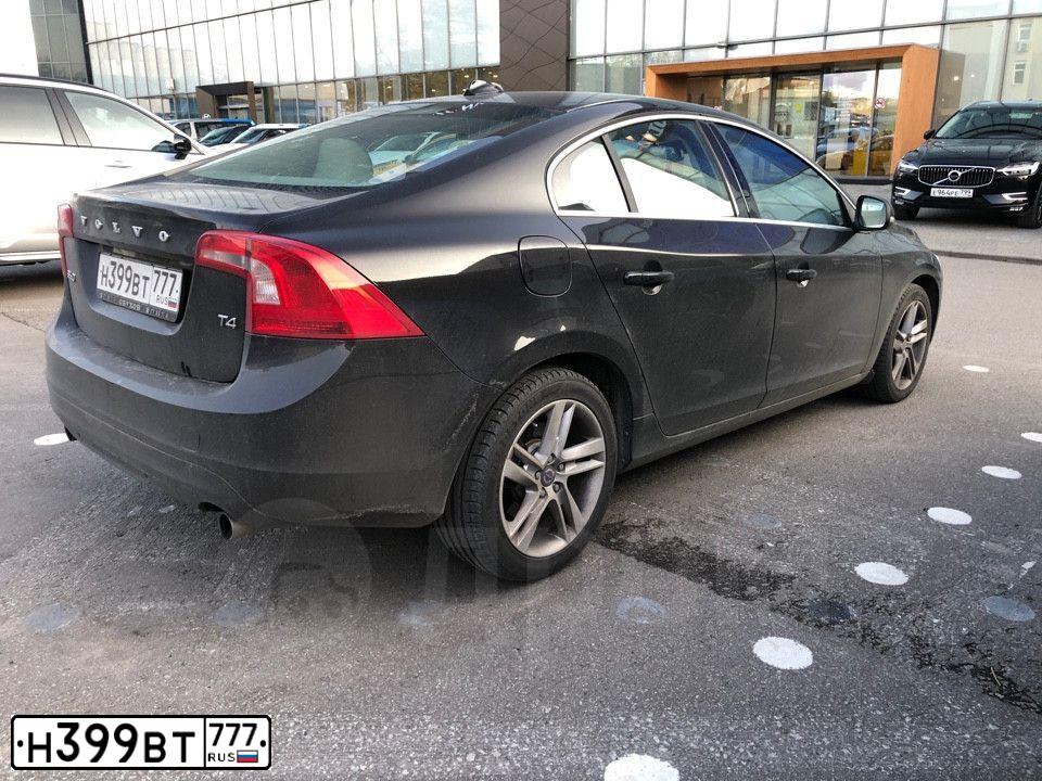 Фото автомобиля VOLVO S60, 2014 — госномер Р960ЕА790. Цвет: Коричневый