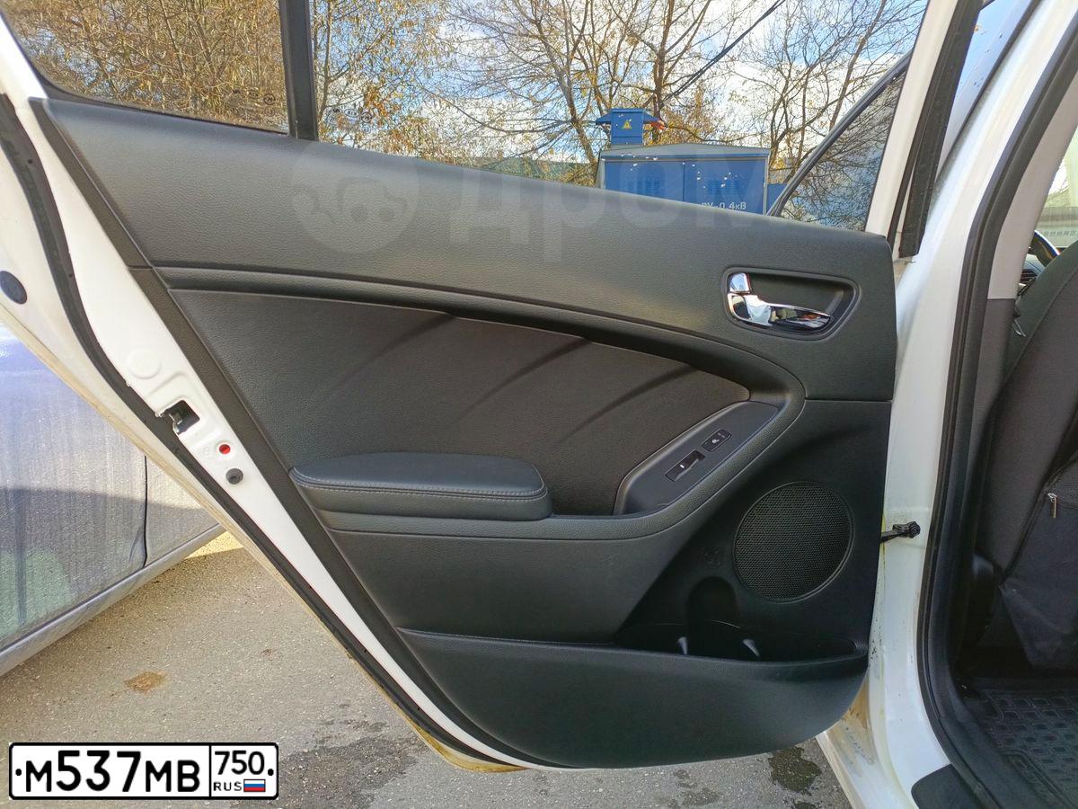 Фото автомобиля KIA CERATO, 2015 — госномер М537МВ750. Цвет: Белый