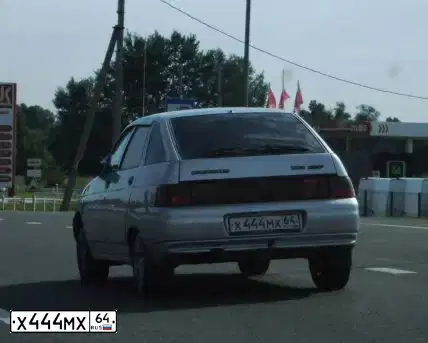 Фото автомобиля LADA 2112, 2007 — госномер Х444МХ64. Цвет: СВЕТЛО-СЕРЕБРИСТЫЙ МЕТАЛЛ