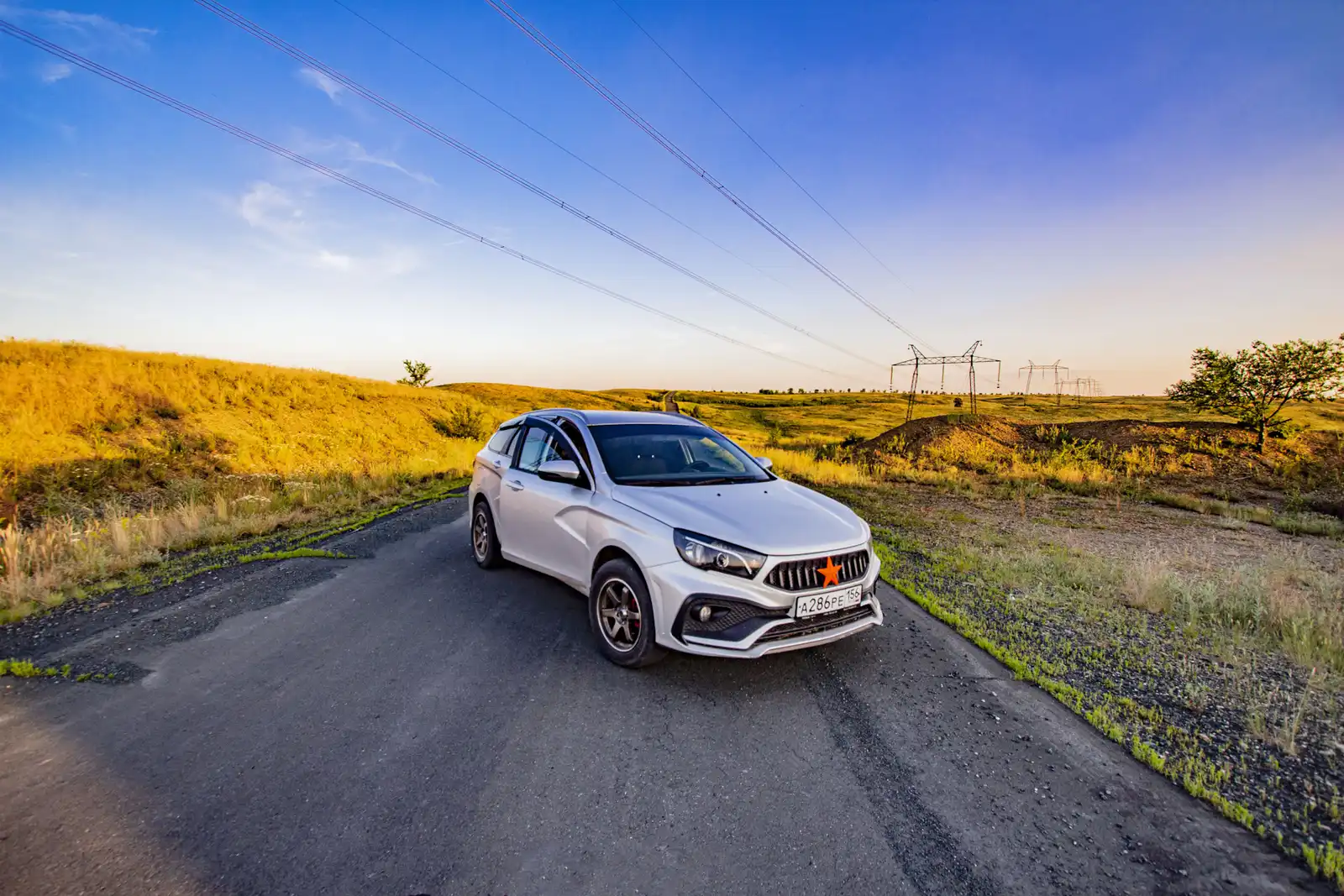 Фото автомобиля LADA LARGUS FURGON, 2020 — госномер А286ЕЕ156. Цвет: Белый