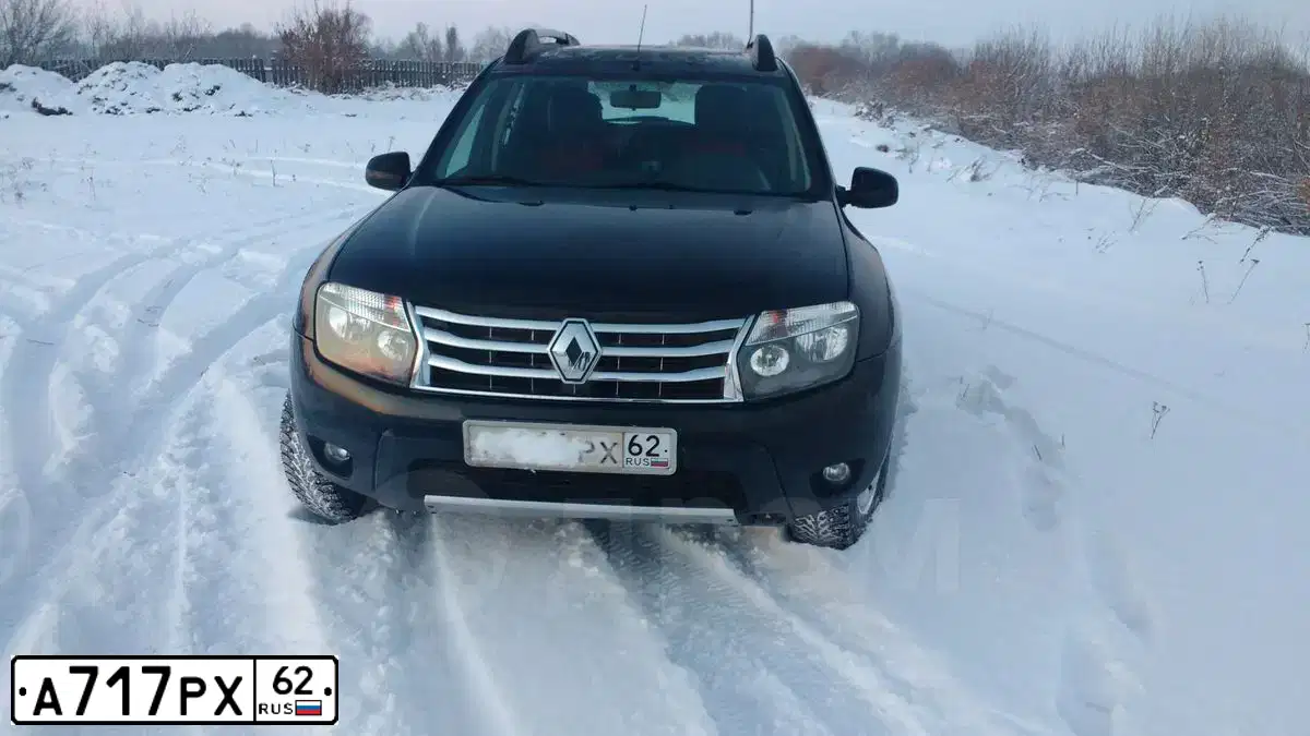 Фото автомобиля LADA 2190 GRANTA, 2013 — госномер В923КУ777. Цвет: ВИШНЕВЫЙ ТЕМНЫЙ