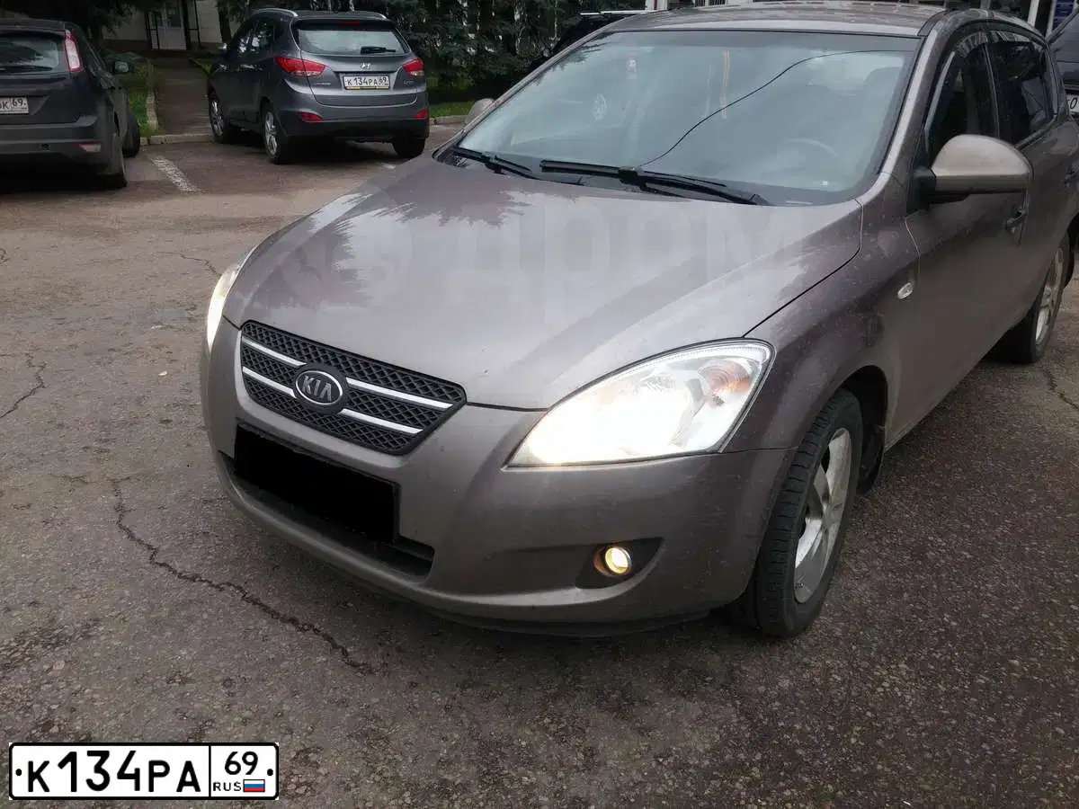 Фото автомобиля HYUNDAI IX35, 2012 — госномер К134РА69. Цвет: СЕРЫЙ