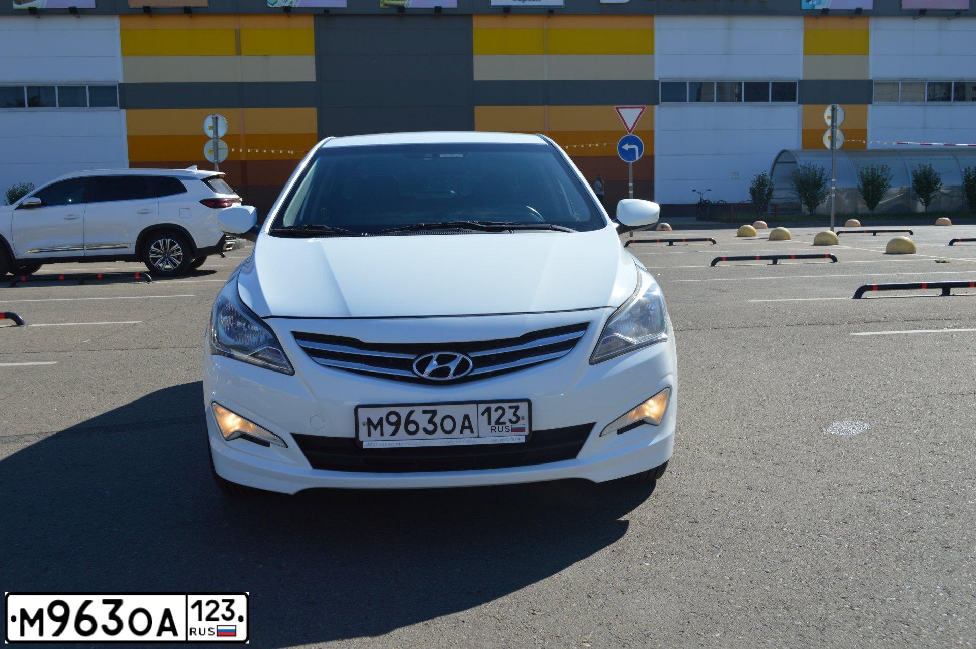 Фото автомобиля HYUNDAI SOLARIS, 2014 — госномер М963ОА123. Цвет: БЕЛЫЙ