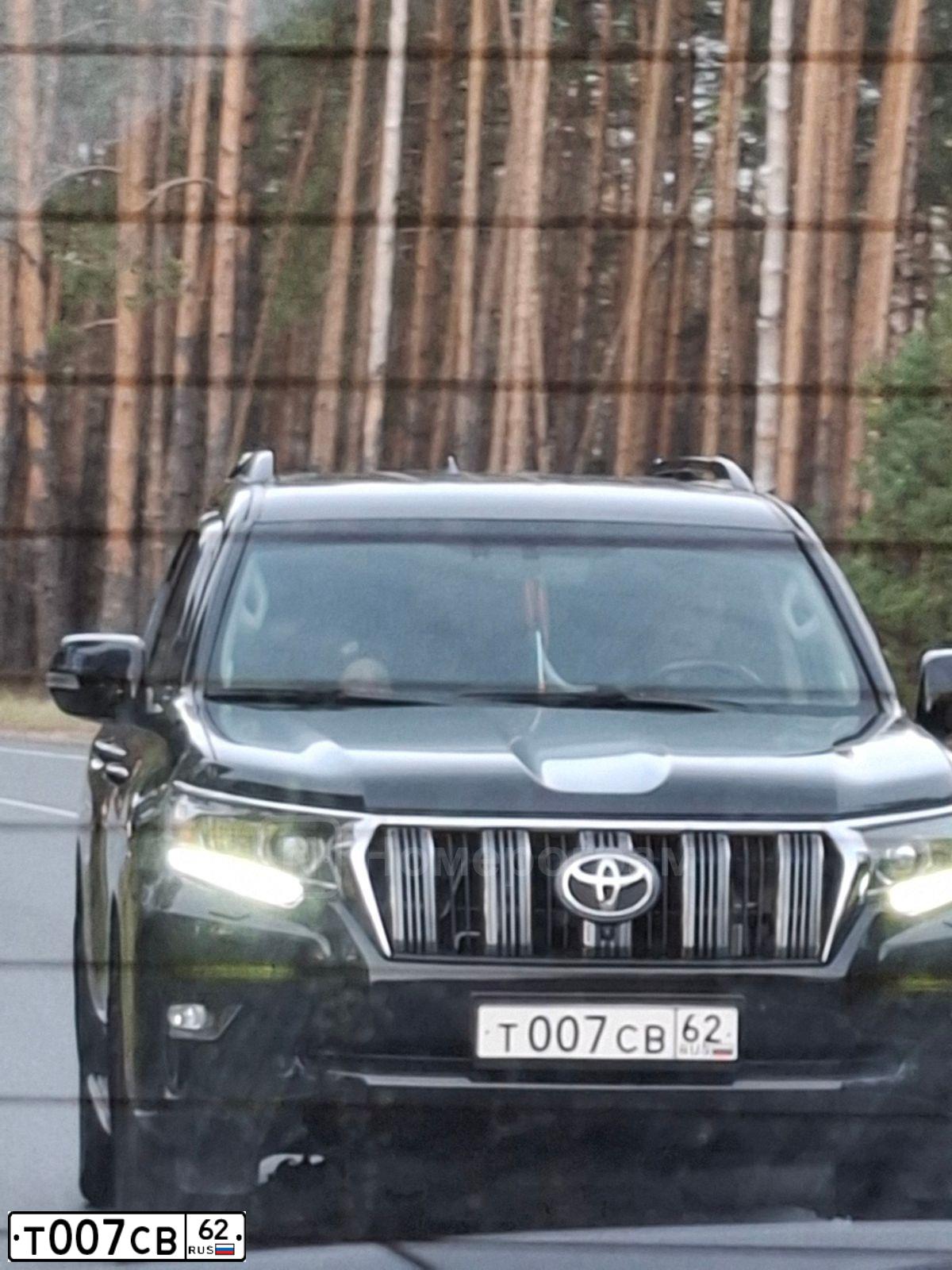 Фото автомобиля TOYOTA HIGHLANDER, 2014 — госномер Т007СВ62. Цвет: ЧЕРНЫЙ