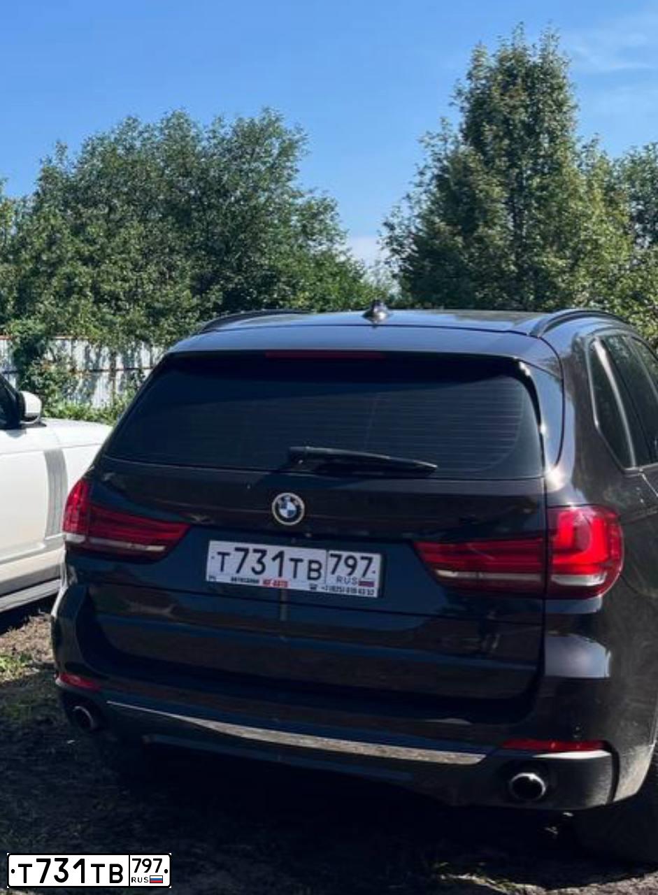 Фото автомобиля BMW X5, 2014 — госномер Т731ТВ797. Цвет: Коричневый
