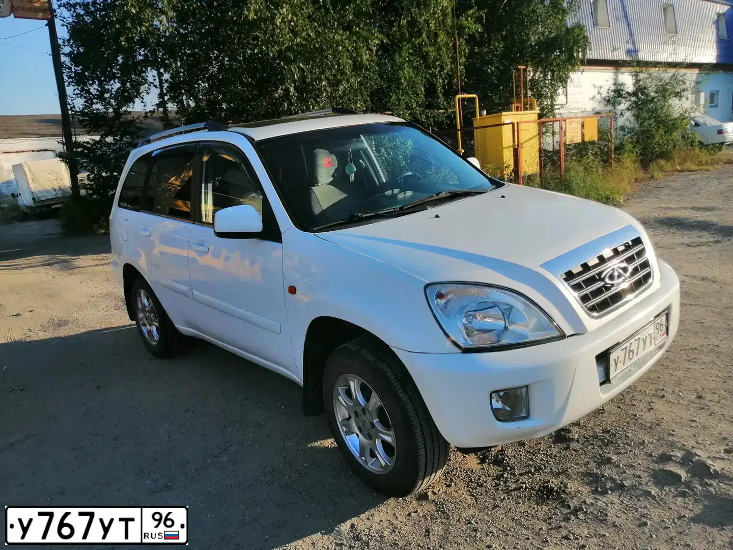 Фото автомобиля CHERY TIGGO, 2012 — госномер У767УТ96. Цвет: Белый