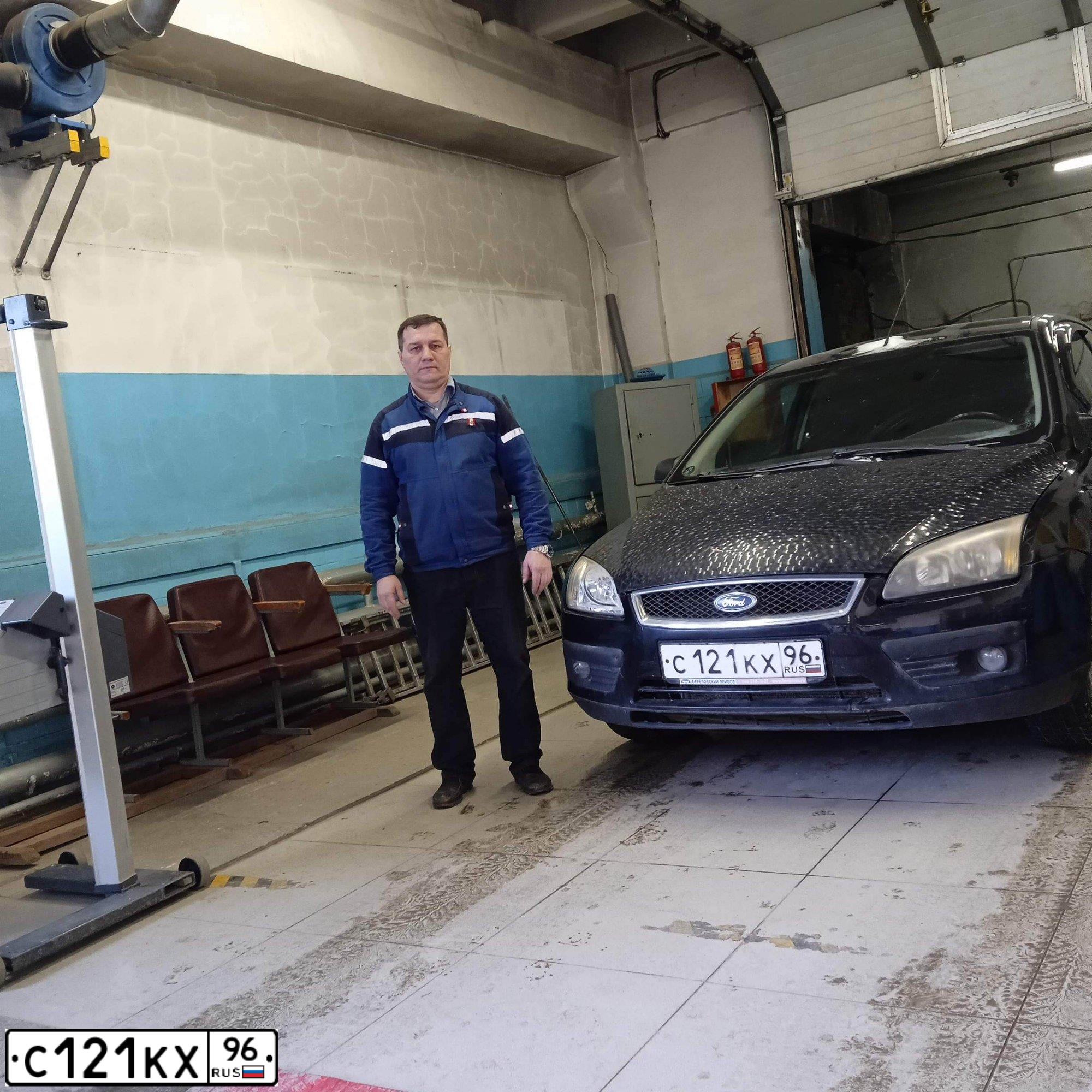 Фото автомобиля FORD FOCUS, 2007 — госномер В377УК96. Цвет: ЧЕРНЫЙ