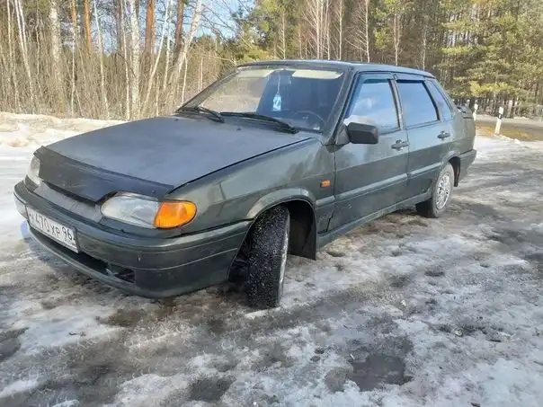 Фото автомобиля LADA 2115 SAMARA, 2004 — госномер У470ХР96. Цвет: Темно-зеленый