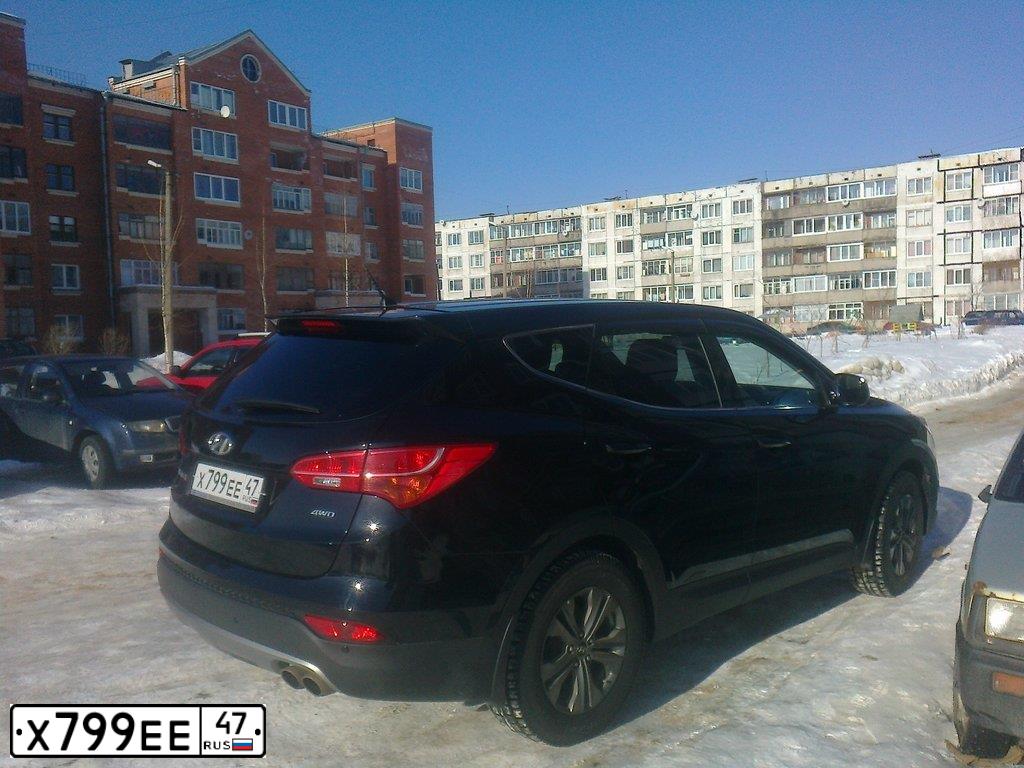 Фото автомобиля HYUNDAI SANTA FE, 2012 — госномер Х799ЕЕ47. Цвет: ЧЕРНЫЙ